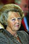 Amsterdam20 juni 2003
Koningin Beatrix  bij uit uitreiking van de zilveren anjers in het paleis op de dam