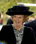 Tilburg 21 november 2002
Koningin Beatrix en Prins Willem Alexander bij eredoctoraat Kofi Annan