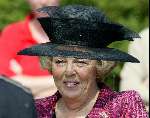 Baarn 23 april 2003
Koningin Beatrix op bezoek bij bejaarden