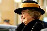 Den Haag 24 oktober 2003
Koningin Beatrix opent bejaardenhuis