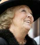 Den Haag 24 oktober 2003
Koningin Beatrix opent bejaardenhuis