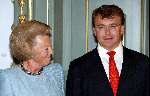 Den Haag 30 juni 2003
Verloving Mabel Wisse Smit en Prins Friso op huis ten bosch.
Koningin Beatrix en Prins Friso