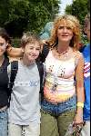 Kaatsheuvel 22 juni 2003
Opening nieuwe show in de efteling
Leonie Jansen met haar kinderen