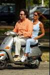 Amsterdam 30 juni 2003
Mariska Hulscher met vriend Philip op scooter