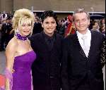 SCHEVENINGEN 21 oktober 2001
Premiere Aida in het circustheater.
Connie Breukhoven met Hans Breukhoven en Marvin Breukhoven