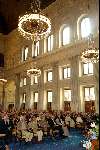 Amsterdam20 juni 2003
Koningin Beatrix en prins bernhard buit uitreiking van de zilveren anjers in het paleis de dam