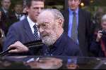 7 oktober 2000 Apeldoorn 
1 e Oficele optreden van Prins Bernhard na de zoveelste operatie