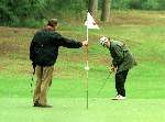 Hilversum, 29 juni 2000
Prins Bernhard golfend op de Hilversumsche Golfclub