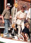 10 mei 1998
Prins Constatijn met zijn vriendin Prinses Laurentien op bezoek bij de Groene Draeck en koningin Beatrix