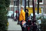 Amsterdam 8 maart 2003
Prins Friso en Mabel Wisse Smit gaan op bezoek bij Prins Maurits en Prinses Marilene