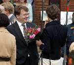 Wijhe en deventer 30 april 2003
Koninginnedag met Prins Friso laat Prinses Marilene iets eten