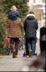 Amsterdam1 maart 2003
Prins Maurits en Prinses Marilene wandelen met Prinses Anna en Prins Lucas