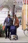 Amsterdam 23 april 2001
Prins Maurits en prinses Marilene met Anna in de kinderwagen