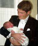 Amsterdam 27 oktober 2002
Prins Maurits met baby Lucas