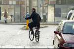 Amsterdam 30 oktober 2002
Prins Maurits gaat op de fiets Lucas aangeven