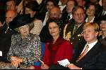 Tilburg 21 november 2002
Koningin Beatrix en Prins Willem Alexander bij