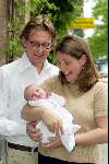 Amsterdam 8 juni 2002
Prins Bernhard jr En Prinses Annette Sekrev met hun dochtertje Prinses Isabella