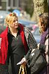 Amsterdam 7 april 2002
Prins Constantijn en Prinses Laurentien  met Trijntje Oosterhuis