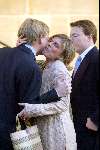 Amsterdam 9 december 2003
Uitreiking Prins Claus prijzen in paleis op de dam.Prinses Prinses Laurentien zwanger kust Prins Willem Alexander