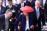 Den Haag 19 mei 2001
Laurentien Brinkhorst en Prins Constantijn trouwen voor de kerk.
Prinses Margriet met Pieter v Vollenhoven en prins Bernhard