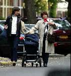AMSTERDAM 23 mei 2003
Prinses Marilene winkelen met moeder Prinses Anna en Prins lucas