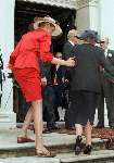Apeldoorn, 28-05-1998
Prinses Marilene van de Broek helpt haar Oma