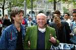 Amsterdam 18 juni 2003
premiere 2 fast 2 furious in city theater
Serge Henri Valcke met een vriend
