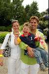 Kaatsheuvel 22 juni 2003
Opening nieuwe show in de efteling
Toine v Peperstraten met vrouw en zoontje