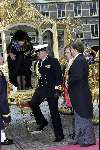 Den Haag 18 september 2001
Prinsjesdag 2001
Koningin Beatrix bij de Gouden Koets samen met Prins Willem Alexander en Prins Friso