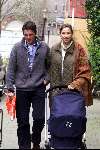 Amsterdam 23 april 2001
Prins Maurits en Prinses Marilene met Prinses Anna in de kinderwagen