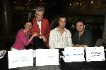 Geertruidenberg 5 juni 2004
Auditie voor princess kinderkoor. Jury bestaand oa uit Maaike Widdershoven Jacques d Ancona Benno Hoogveld en Hans Peter Janssens
Peter Smulders bv