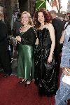 Amsterdam 1 juni 2004
Premiere Harry Potter in Tuschinski .
Irma Idols met vriendin