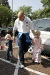 Amsterdam 8 juni 2004
Jaap Stam  met dochters bij vertrek Nederlands elftal naar Portugal.