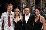 Amsterdam 1 juni 2004
Premiere Harry Potter in Tuschinski .
Jim Bakkum met vriendin en Jamai Idols met vriendin
Jim Idols