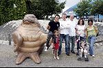 Harderwijk 28 juni 2004
Premiere show in dolfinarium. 
Jamai Idols met familie