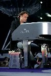 Rotterdam 10 juni 2004
Optreden Marco Borsato in de kuip.  
John Ewbank