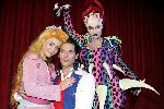 Kaatsheuvel 15 juni 2004
Perspresentatie van  de kleine zeemeermin.
Joost de Jong Kim Lian v d Meij en Mariska v Kolck.