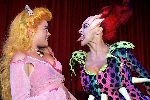Kaatsheuvel 15 juni 2004
Perspresentatie van  de kleine zeemeermin.
Kim Lian v d Meij en Mariska v Kolck.