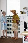 Den Haag 17 juni 2004
Maxima en Maria v d Hoeven bij opening nieuwe gebouw OCW