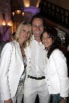 Amsterdam 11 juli 2004
Michael Lingg met Anouk Voorveld en Touriya bij de show van Wolford.
