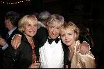 Amsterdam 1 juni 2004
Paul Verhoeven krijgt Bert Haanstra prij in Paradiso.
Paul Verhoeven met Renee Soutendijk en Monique v d Ven