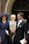 Den Haag 12 juni 2004
Doop Prinses Amalia in grote kerk Den Haag.
Prins Maurits met zoontje Lucas v Vollenhoven en Prinses Marilene en Anna