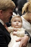 Den Haag 12 juni 2004
Doop Prinses Amalia in grote kerk Den Haag.
Prins Willem Alexander met prinses Amalia en Maxima