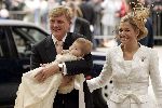 Den Haag 12 juni 2004
Doop Prinses Amalia in grote kerk Den Haag.
Prins Willem Alexander met prinses Amalia en Maxima