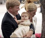 Den Haag 12 juni 2004
Doop Prinses Amalia in grote kerk Den Haag.
Prins Willem Alexander met prinses Amalia en Maxima