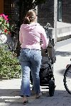 Amsterdam 16 juni 2004
Prinses Annette Sekreve met zoontje Prins Sam v Vollenhoven
Bugaboo wandelwagen