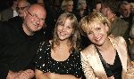 Amsterdam 1 juni 2004
Paul Verhoeven krijgt Bert Haanstra prij in Paradiso.
Renee Soutendijk met dochter  en man