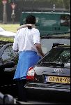 Amsterdam 8 juni 2004
Ruud v Nistelrooy met zijn vriendin bij vertrek Nederlands elftal naar Portugal.