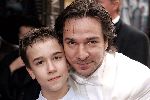 Amsterdam 1 juni 2004
Premiere Harry Potter in Tuschinski .
Spiros met zoon