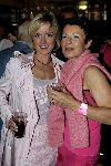 Bloemendaal 2 juni 2004
Feestje Jacky bij strandtent Vroeger.
Suze Mens en Suze Mens Jr.